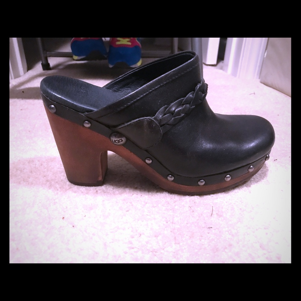 Ugg clogs