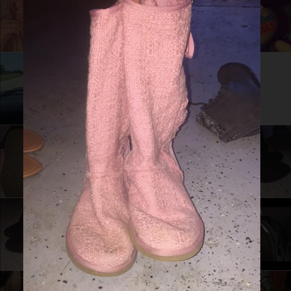 UGGS - Picture 3 of 4
