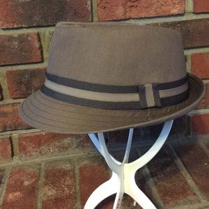 Brown dress hat by Vanheusen