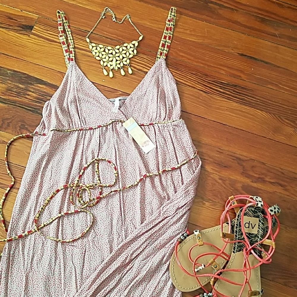 SOLD    2xHP🎉NWT boutique dress