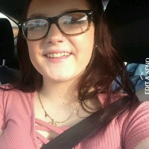 Meet your Posher, Karmyne