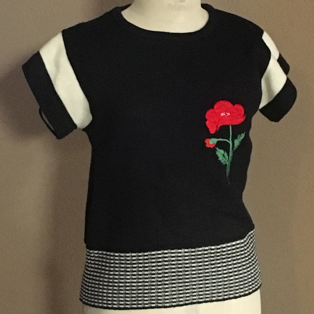 vintage navy poppy sweater 70s crop floral knit 🍄