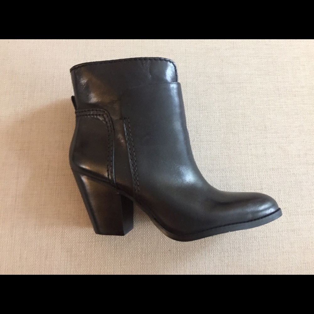 Nine West Hollyday Bootie 7.5 New in box!