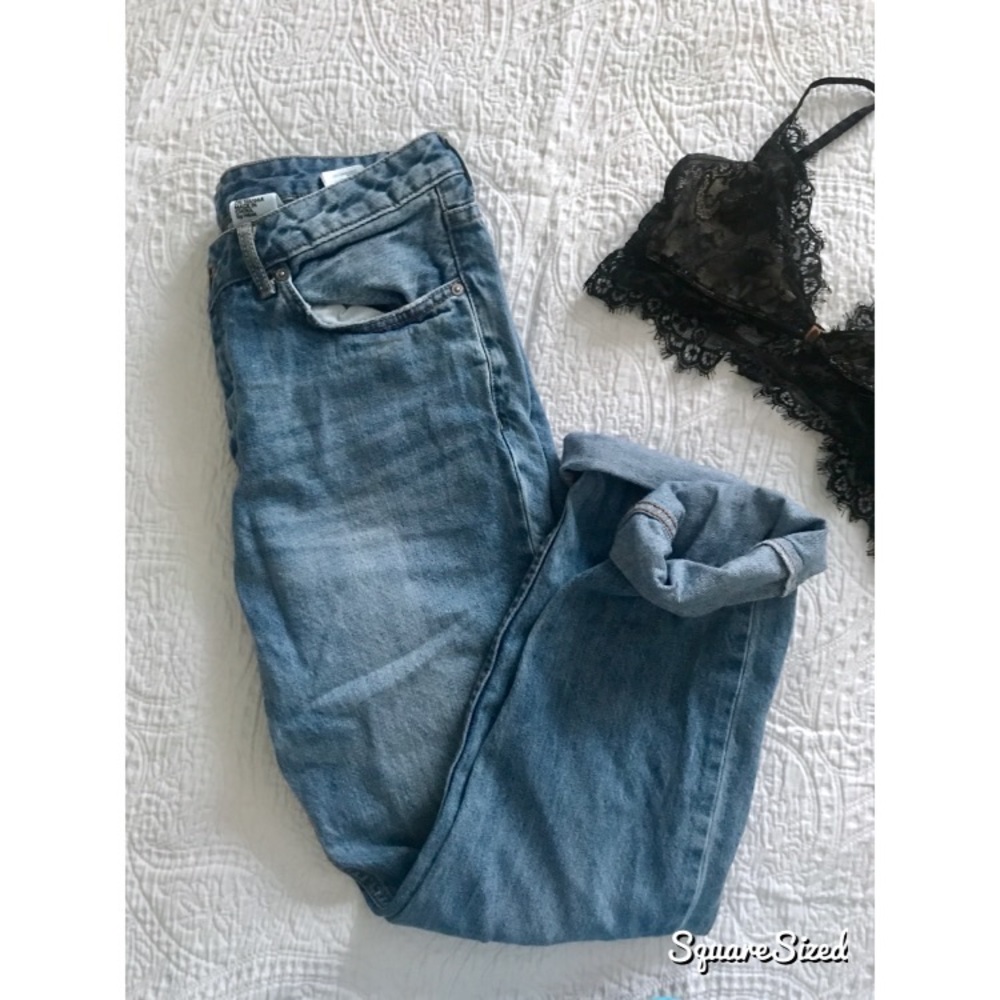 *SOLD* H&M Boyfriend Jeans