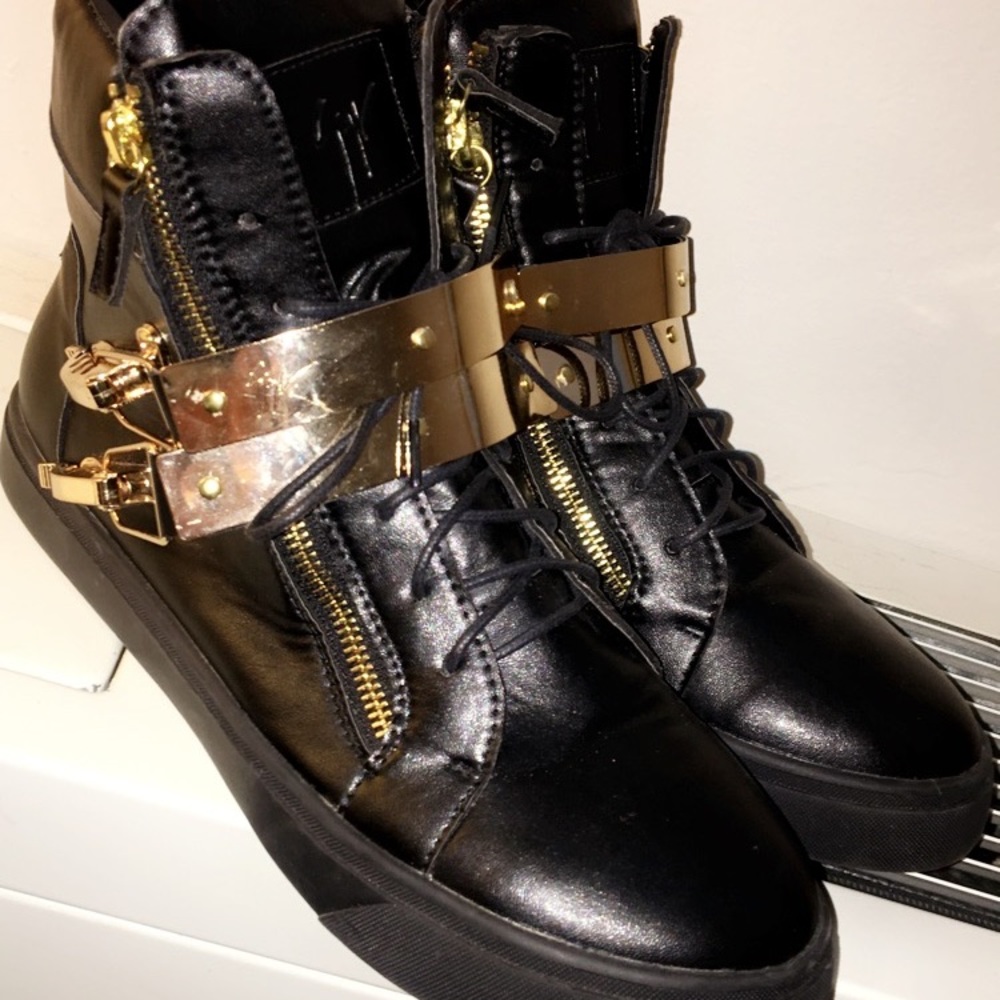 Giuseppe Zanotti Hi Top Sneaker