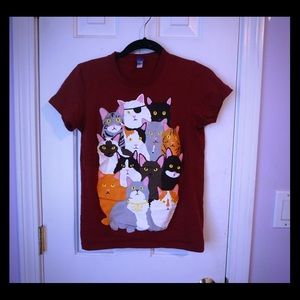 Cute cat t-shirt!