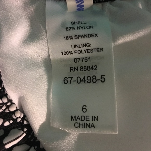 Black and white bikini top - Picture 3 of 3