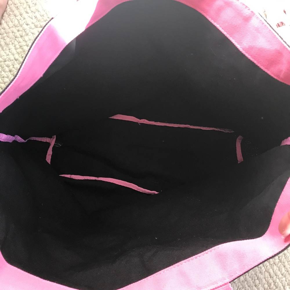 ๐ Gift w/purchase Victoria's Secret Tote Bag - Picture 5 of 7