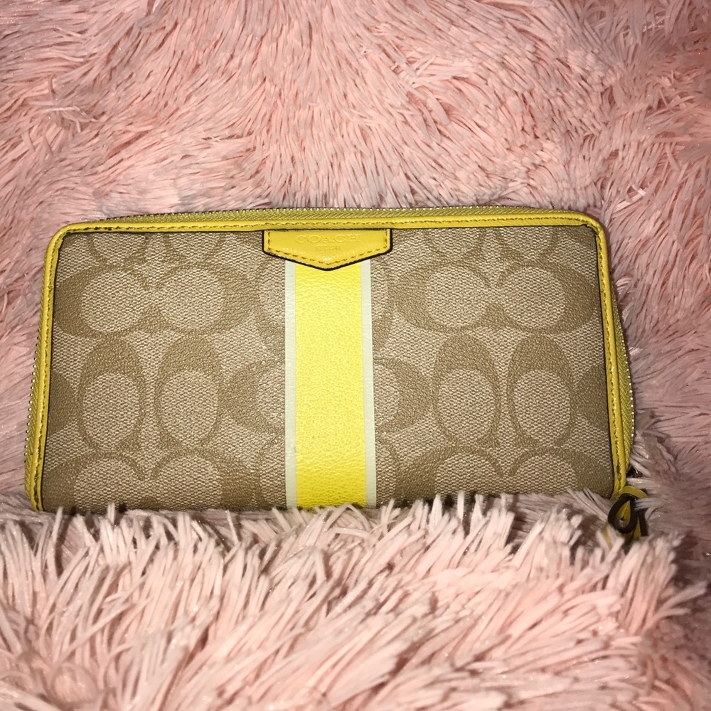 Coach wallet