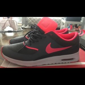 Nike Air Max Thea size 9.5