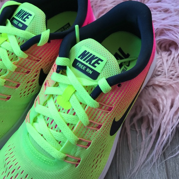๐ญHP๐ญNWT Nike free RN ๐ฌ - Picture 6 of 7
