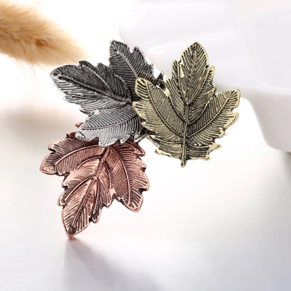 Leaf Brooch - Picture 4 of 6