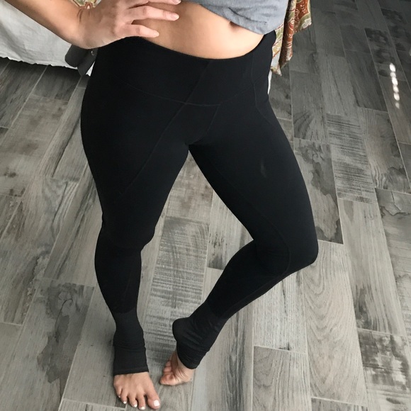 Athleta Pants - Athleta Plie leggings Athleta Pants - Athleta Plie leggings