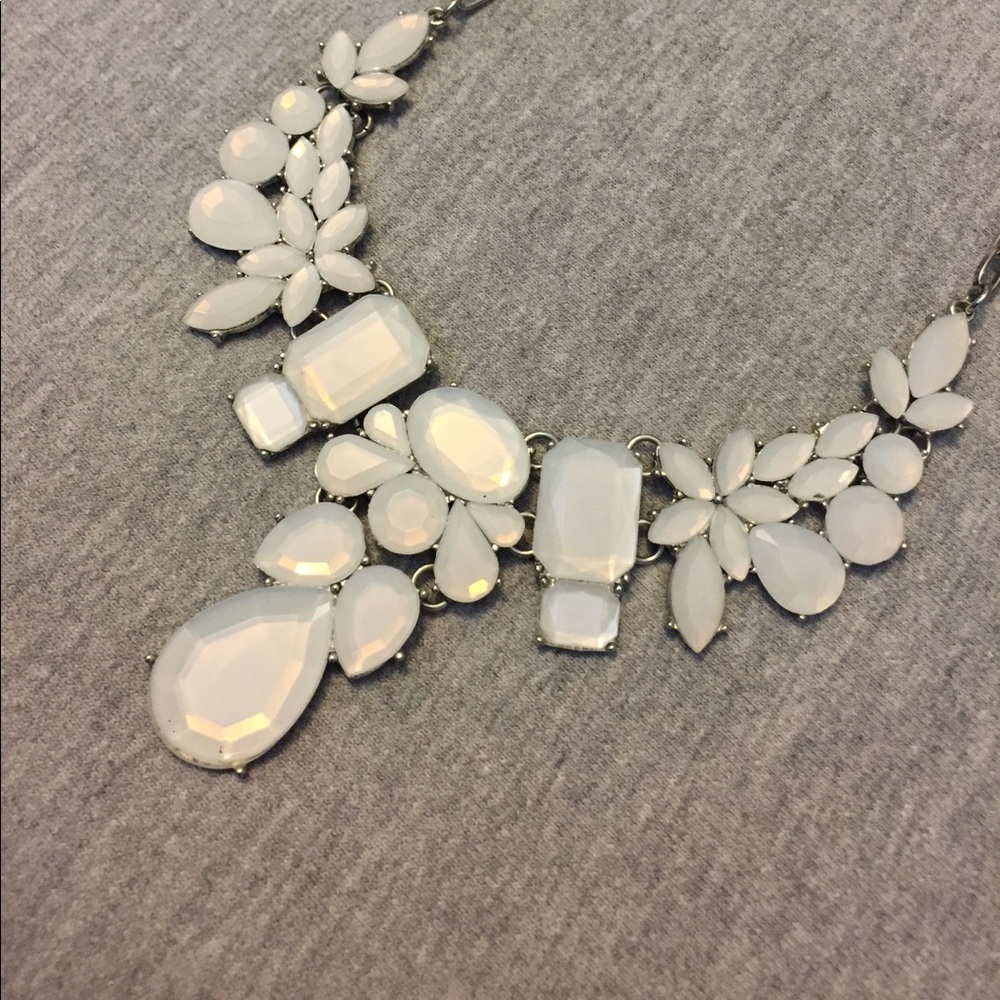 White statement necklace