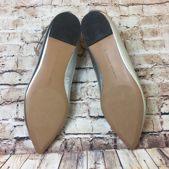 ❌SOLD❌ [Banana Republic] Silver Pointed Toe Flats - Picture 7 of 8