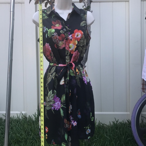 XS Alexia Admor Sleeveless Floral Shirt Dress - Picture 2 of 8