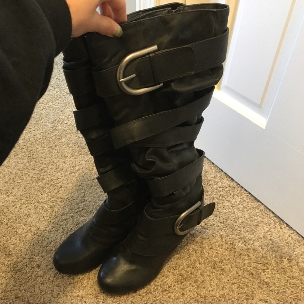 Size 8 Black Wedge Boots