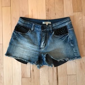 Shorts!! Seen on Kylie Jenner