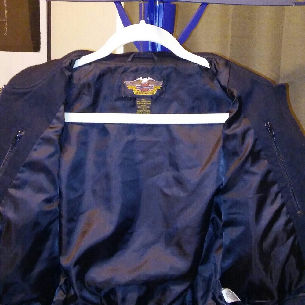 Jacket - Picture 3 of 4