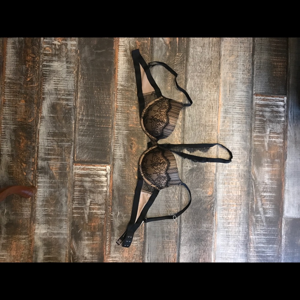 34C Victoria's Secret bra
