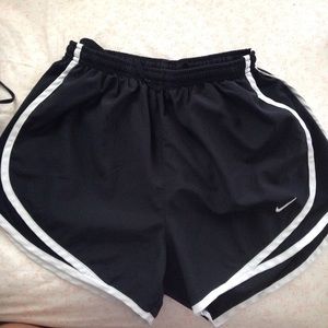 Black small Nike tempo shorts