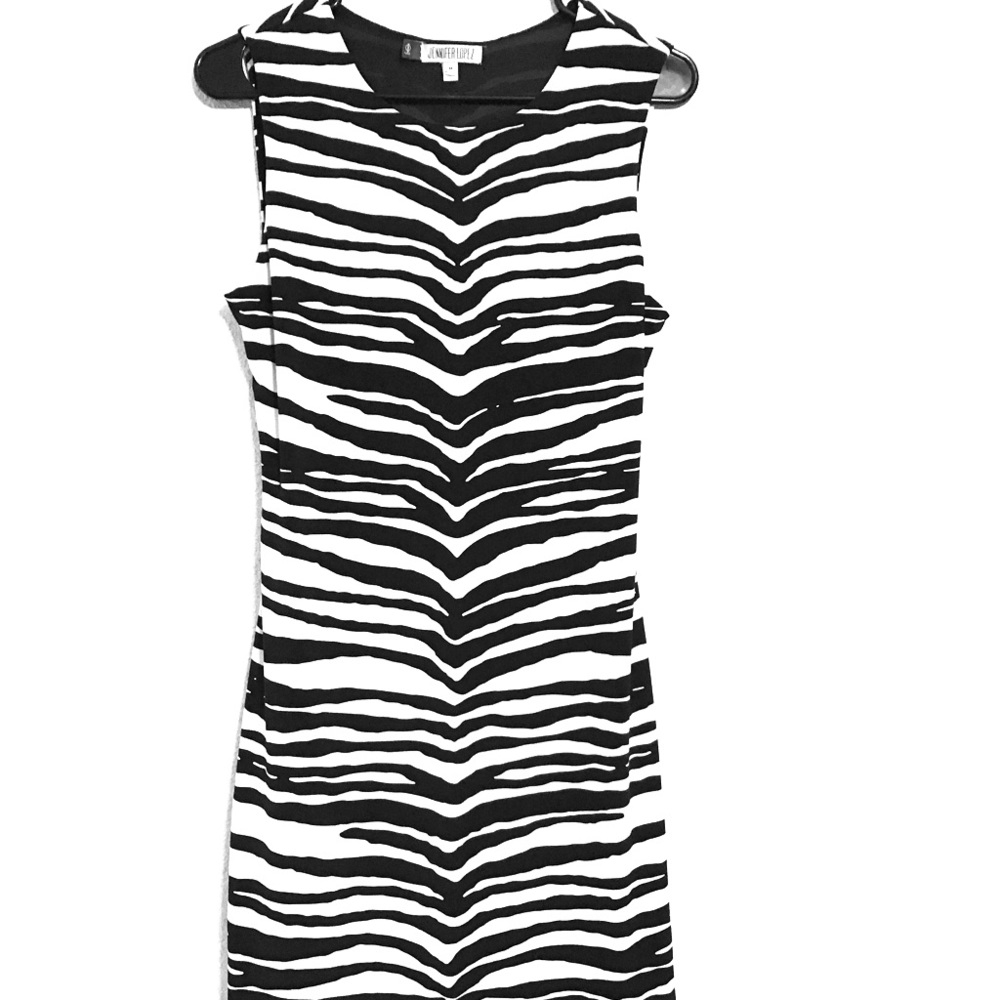 Black and white print dress