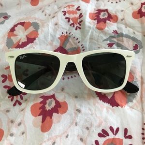 White Ray Ban Wayfarer Sunglasses