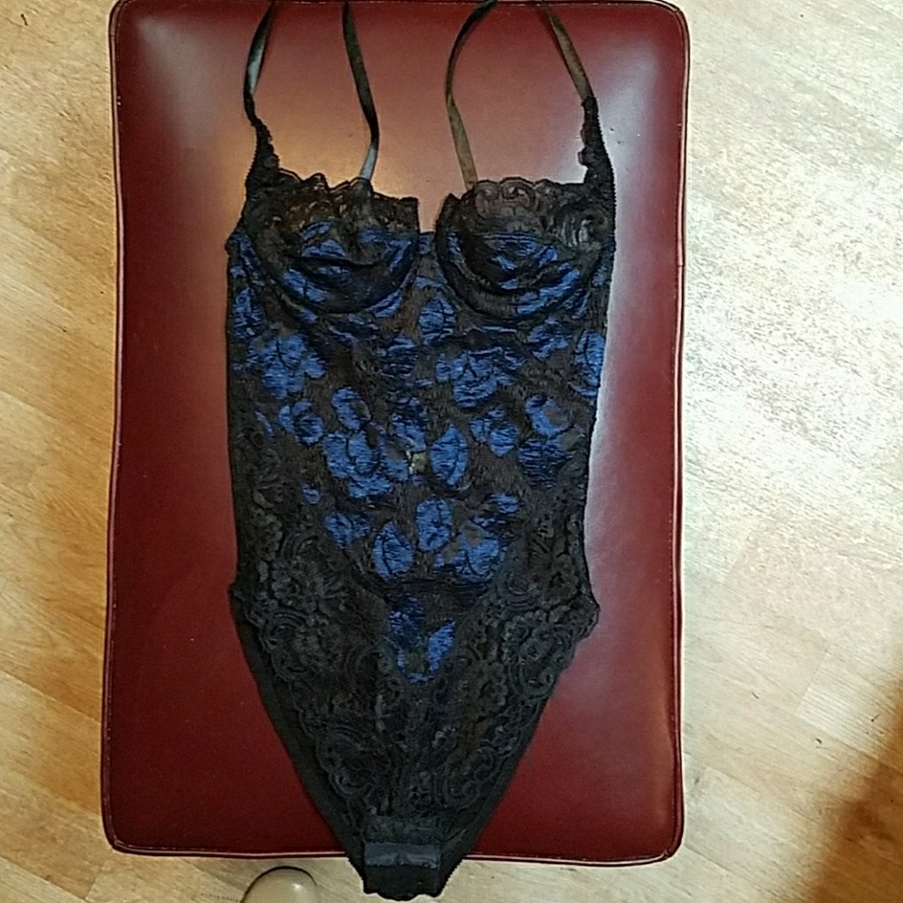 VICTORIA'S SECRET