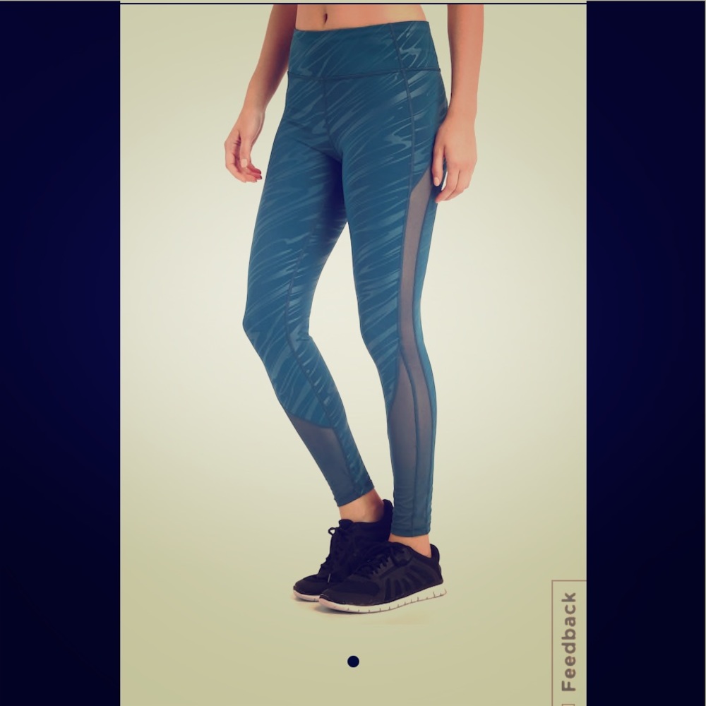 2x GAPfit blackout G fast high rise mesh leggings