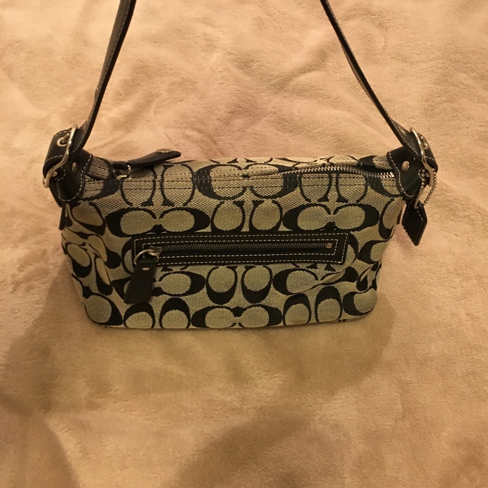 💯Authentic Coach Black Signature Handbag