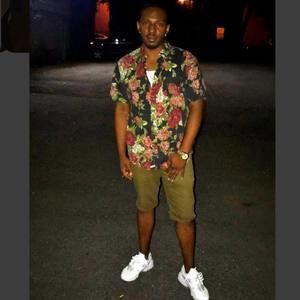 Meet your Posher, Gerald