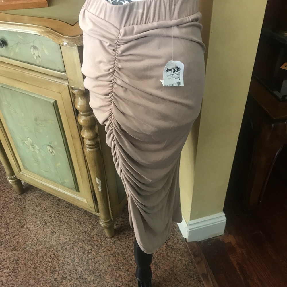 🎉 CLEARANCE 🎉 Flattering 🌕 asymmetrical skirt - Picture 3 of 5