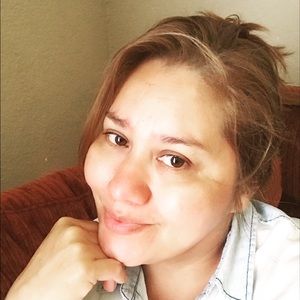 Meet your Posher, Roxana