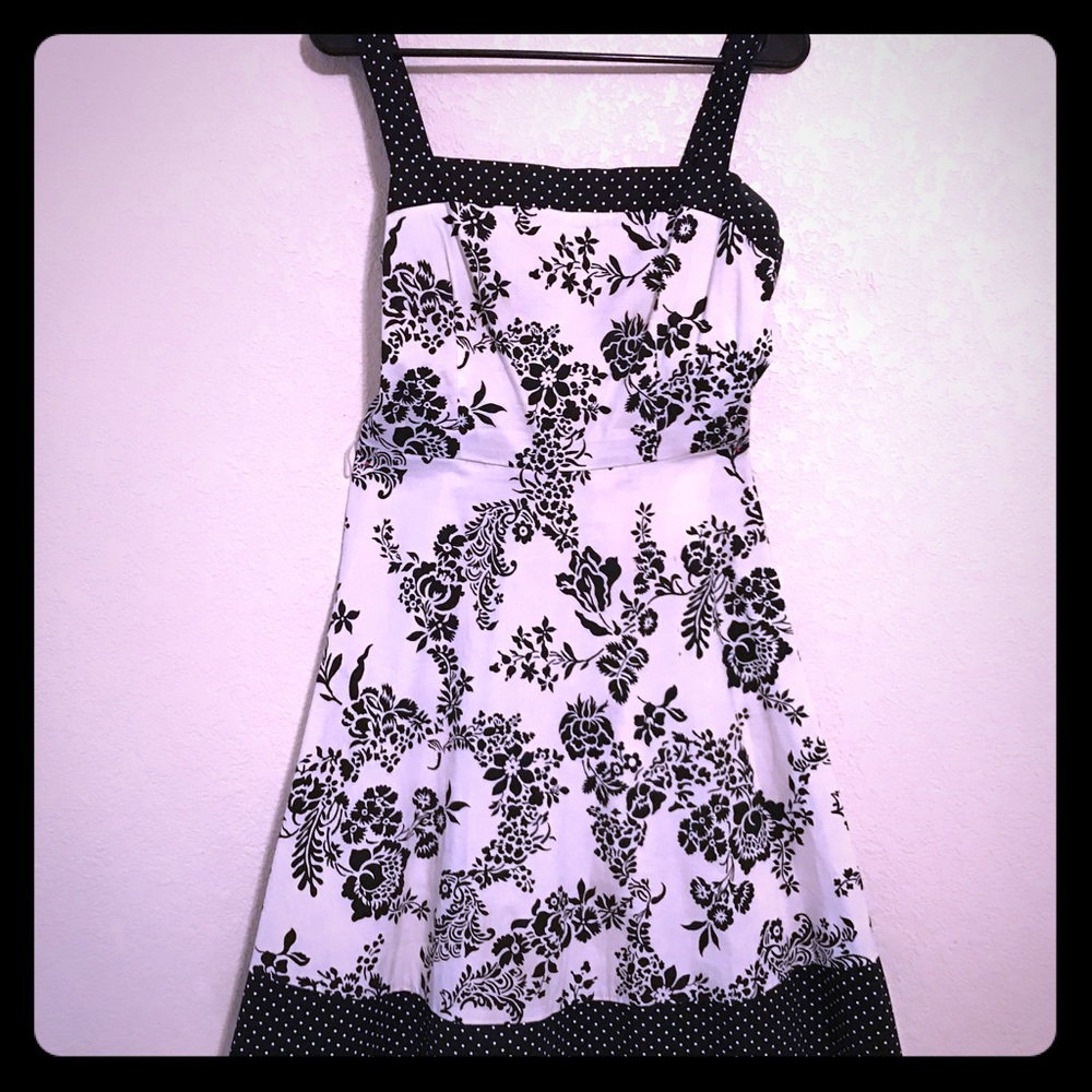 Black and white print dress