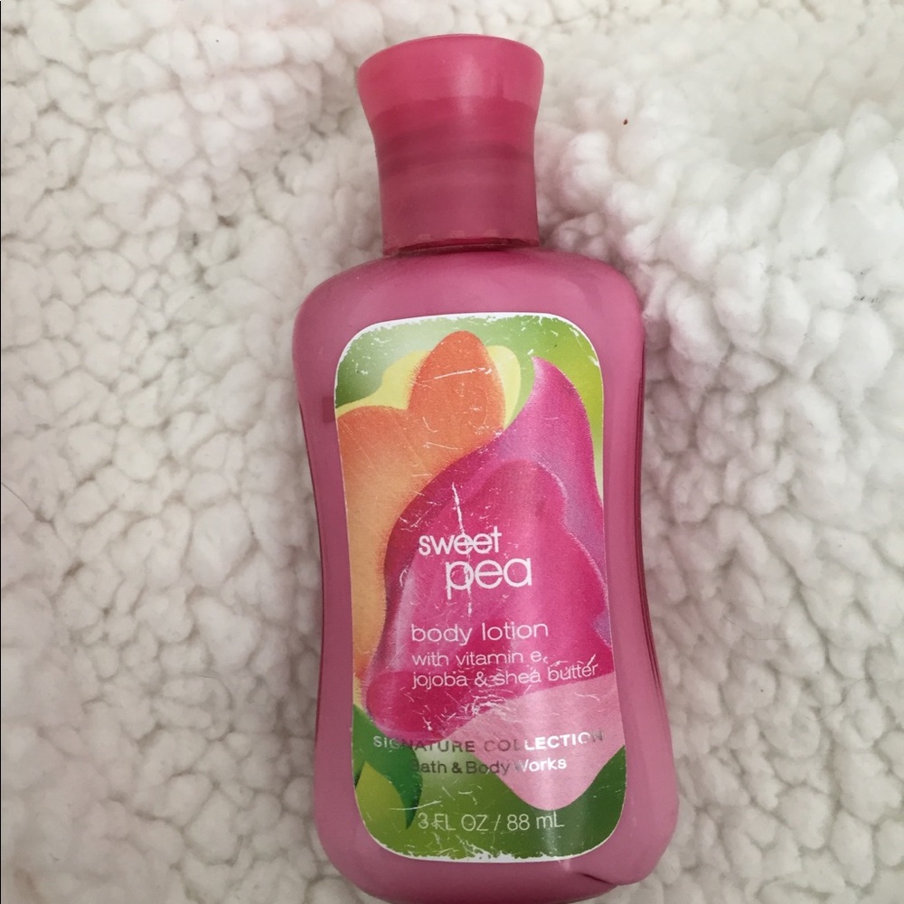 BATH AND BODY WORKS mini size sweet pea lotion.