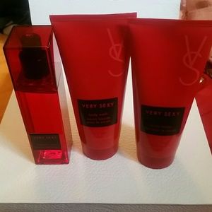 VS "Very Sexy" Fragrance Set (mist/lotion/wash)