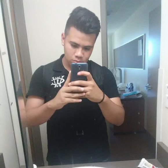 Meet your Posher, Antonio - Picture 1 of 1