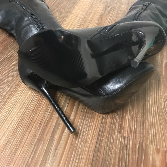 High knee boots - Picture 2 of 4