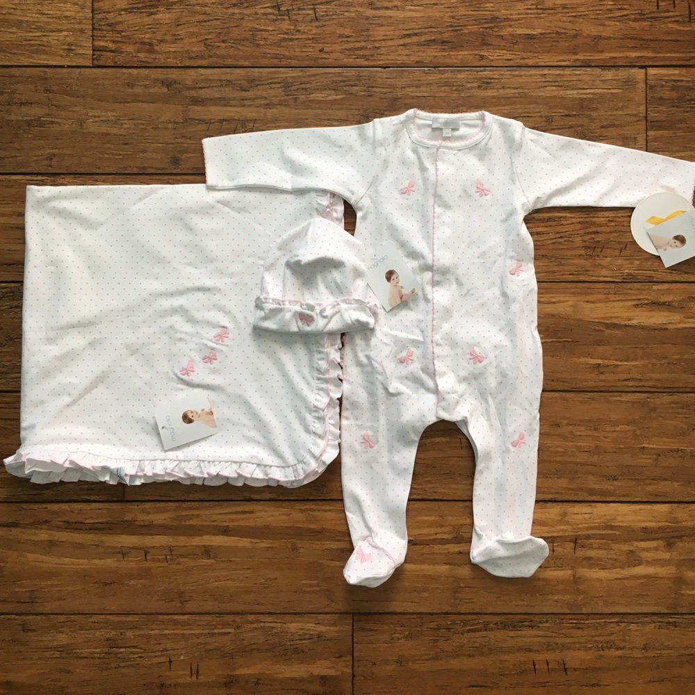 NWT Magnolia Baby Layette Footie Hat Blanket