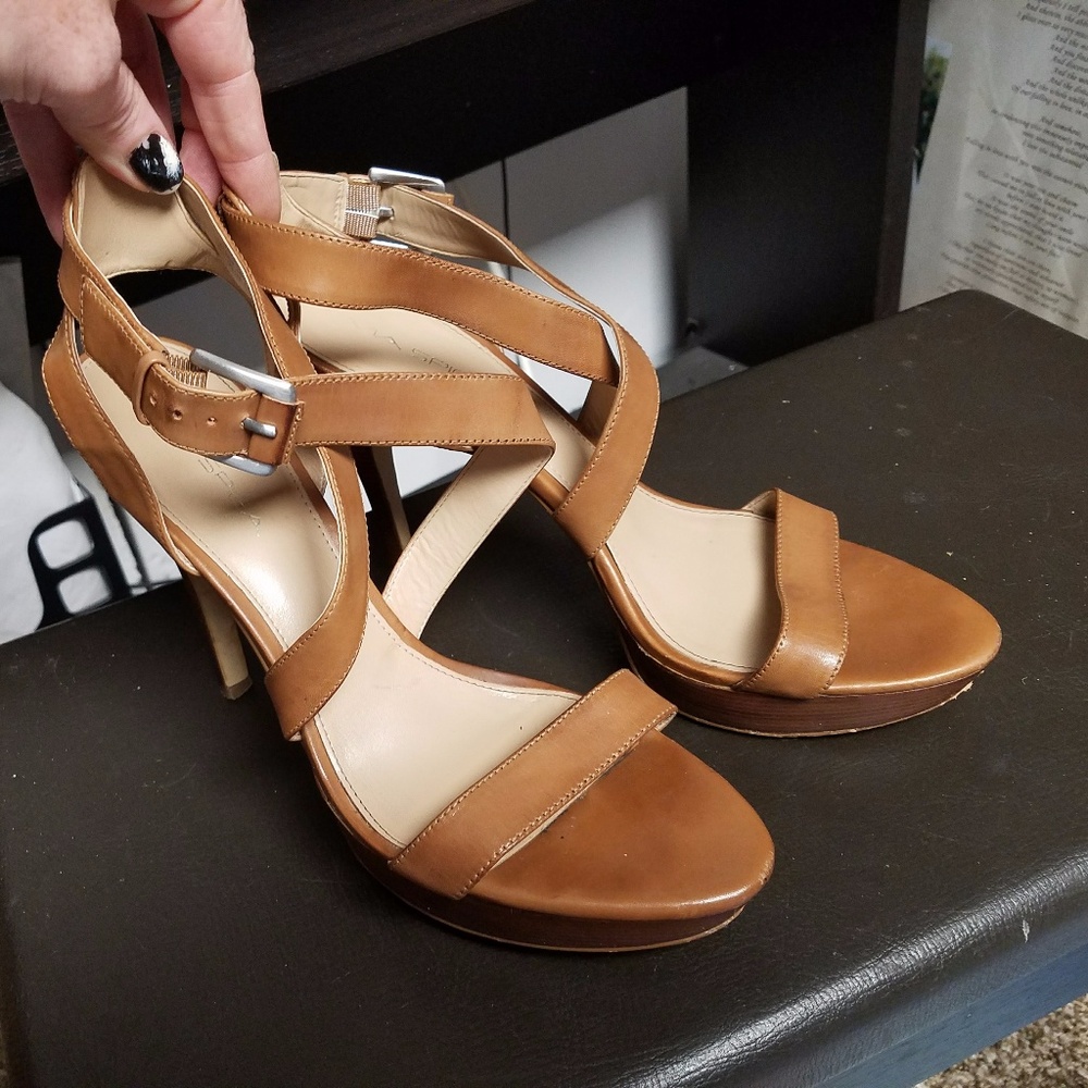 Via Spiga Tan Sandals