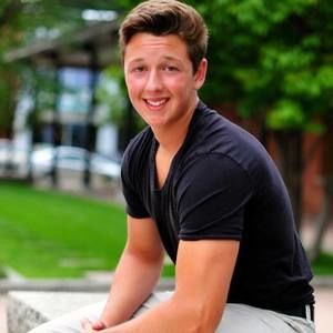 Meet your Posher, Garrett