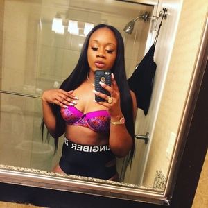 Meet your Posher, Alysia