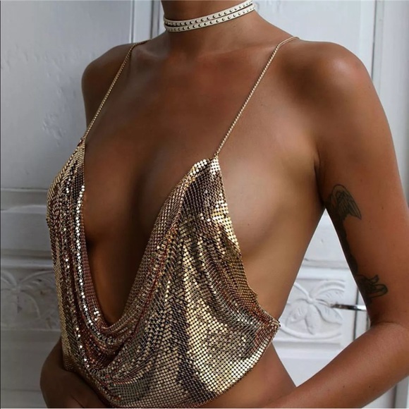 Tops - BRAND NEW GOLD METAL SPARKLE TOP ⭐️⭐️⭐️⭐️⭐️🔥🔥🔥