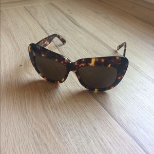 Designer sunglasses - House of Harlow 1960