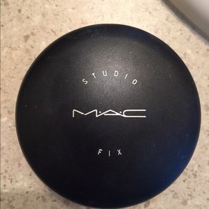 MAC brand new studio fix powder foundation