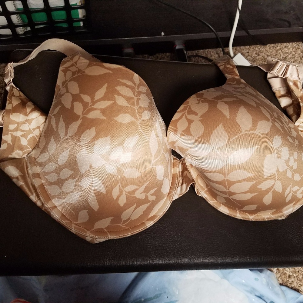36DDD Soma Bra in Nude/Tan Leaves