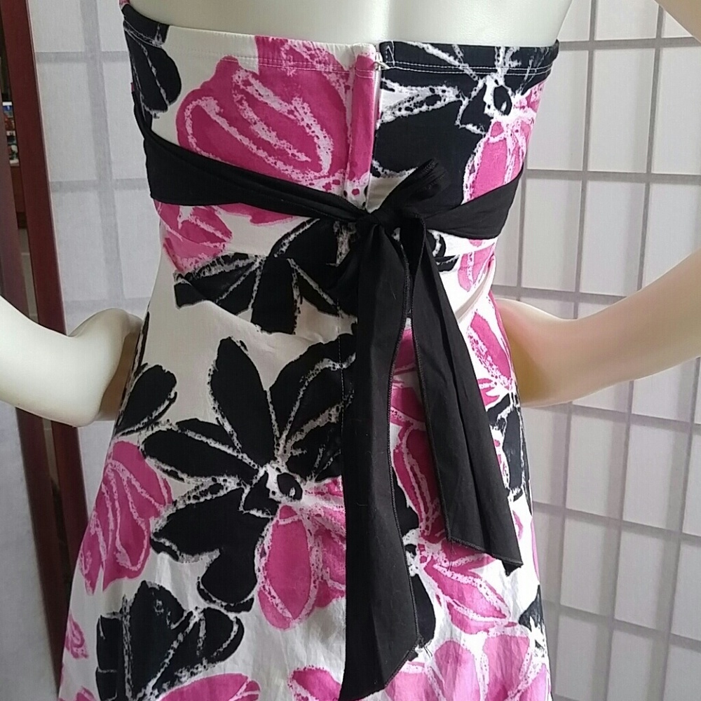 Dress - Picture 6 of 9
