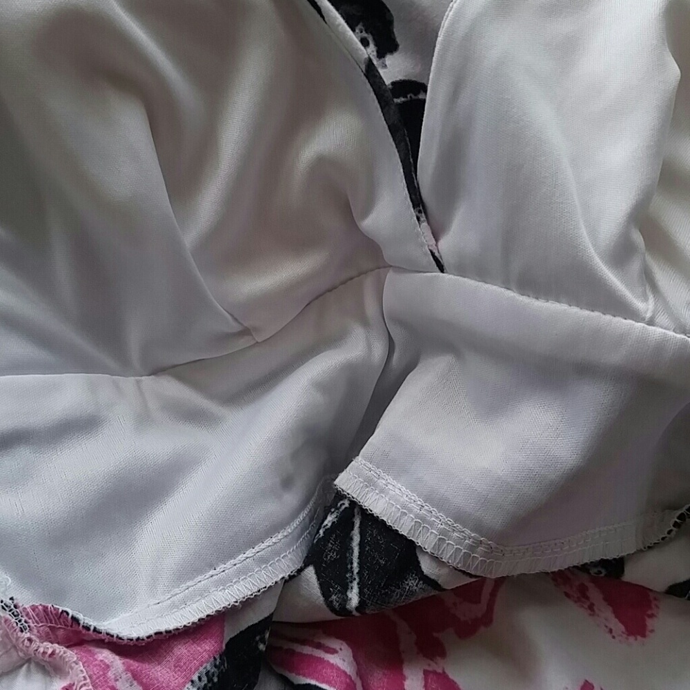 Dress - Picture 9 of 9