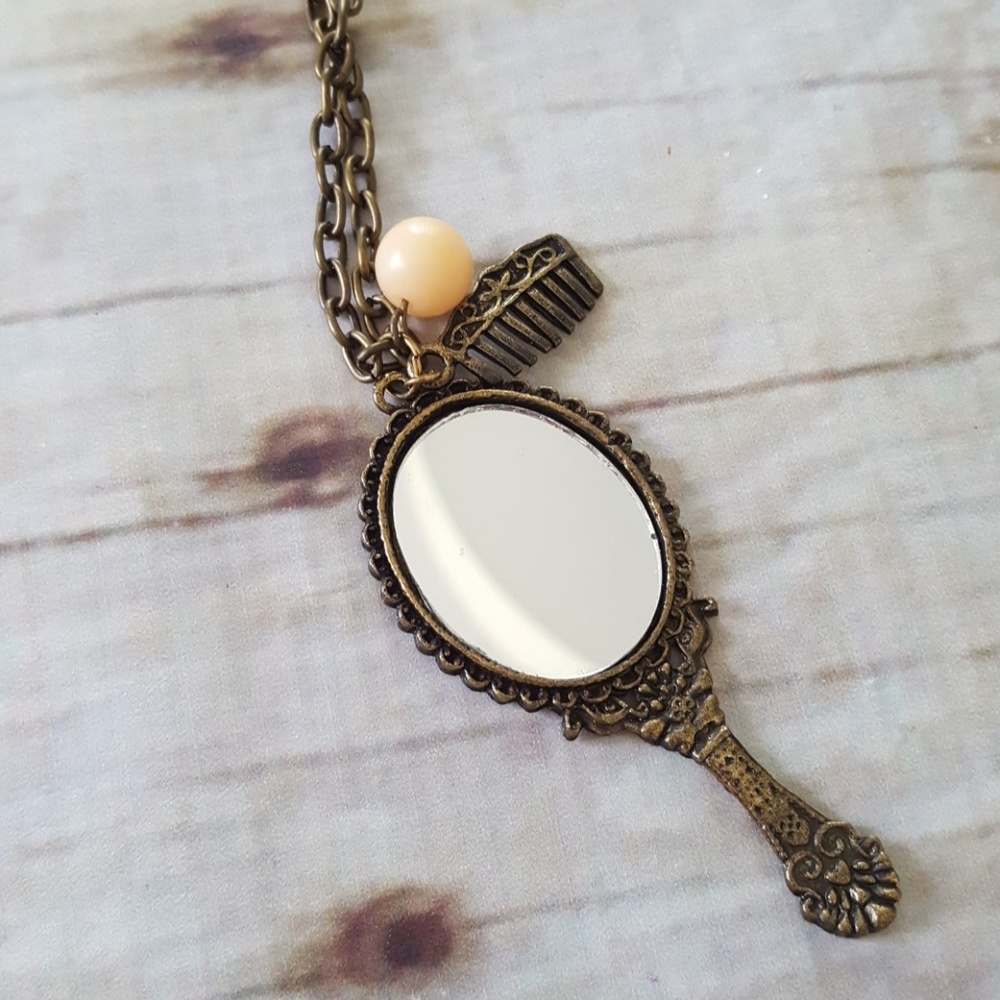 Mirror and Comb Necklace - Picture 3 of 6