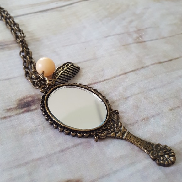 Mirror and Comb Necklace - Picture 2 of 6